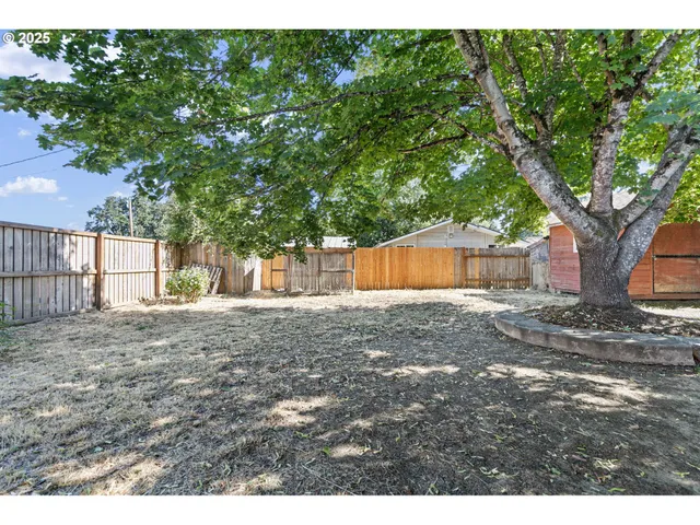 $435,000 | 24938 McCutcheon Avenue, Veneta, OR 97487