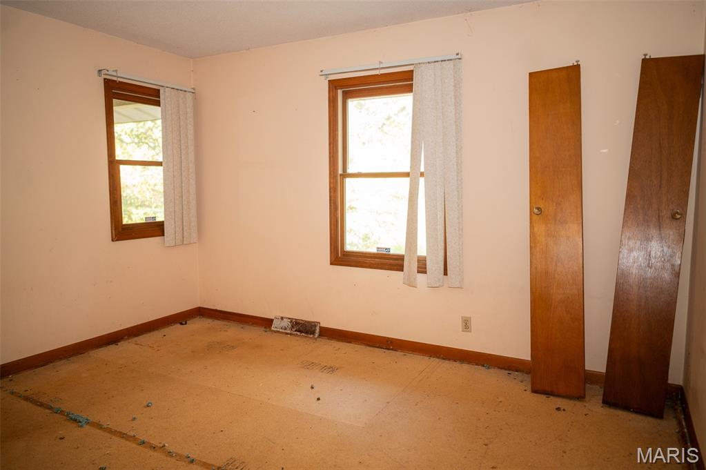 21132 Sawmill Road Versailles, MO 65084 - Photo 12 of 34