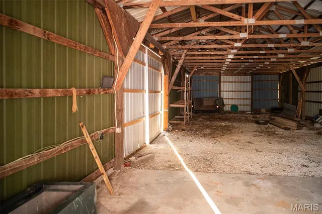 $280,000 | 21132 Sawmill Road, Versailles, MO 65084