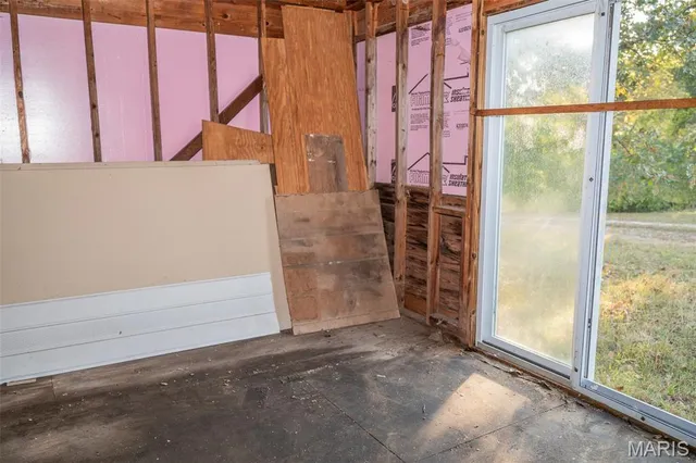 $280,000 | 21132 Sawmill Road, Versailles, MO 65084