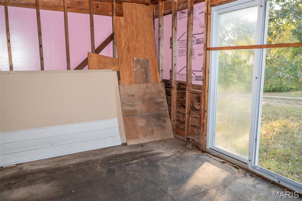 21132 Sawmill Road Versailles, MO 65084 - Photo 24 of 34