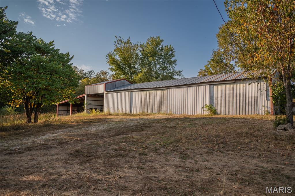 21132 Sawmill Road Versailles, MO 65084 - Photo 26 of 34