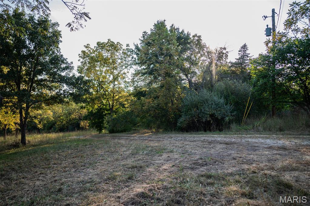 21132 Sawmill Road Versailles, MO 65084 - Photo 27 of 34