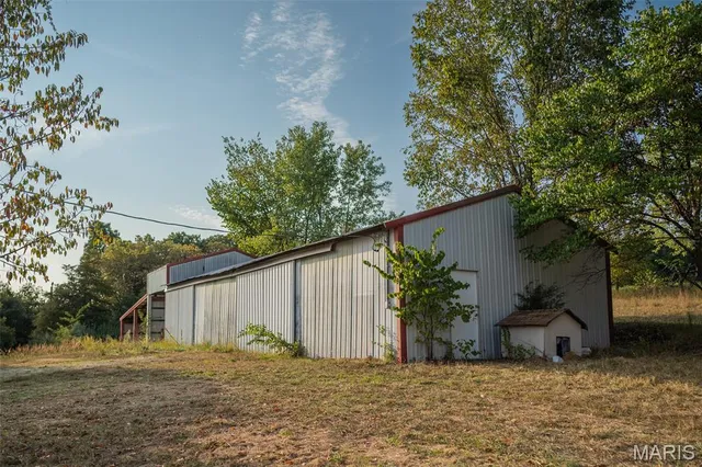 $280,000 | 21132 Sawmill Road, Versailles, MO 65084