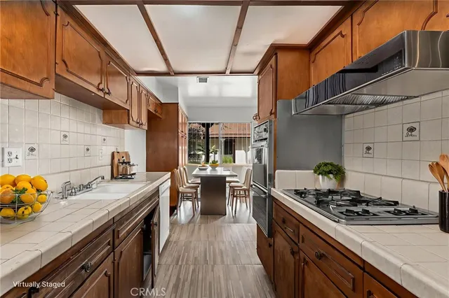 $575,000 | 2011 West Katella Avenue, Unit 3, Anaheim, CA 92804