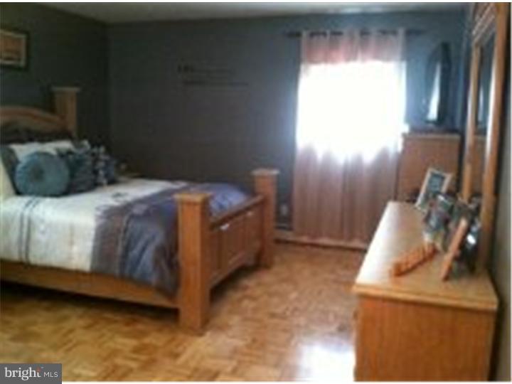 304 East Washington Street Riverside, NJ 08075 - Photo 10 of 12 Bedroom - Main