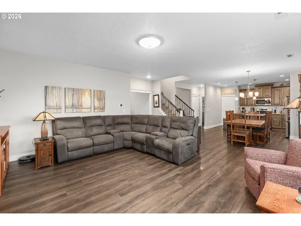$650,000 | 2958 Southwest Redmond Hill Road, McMinnville, OR 97128