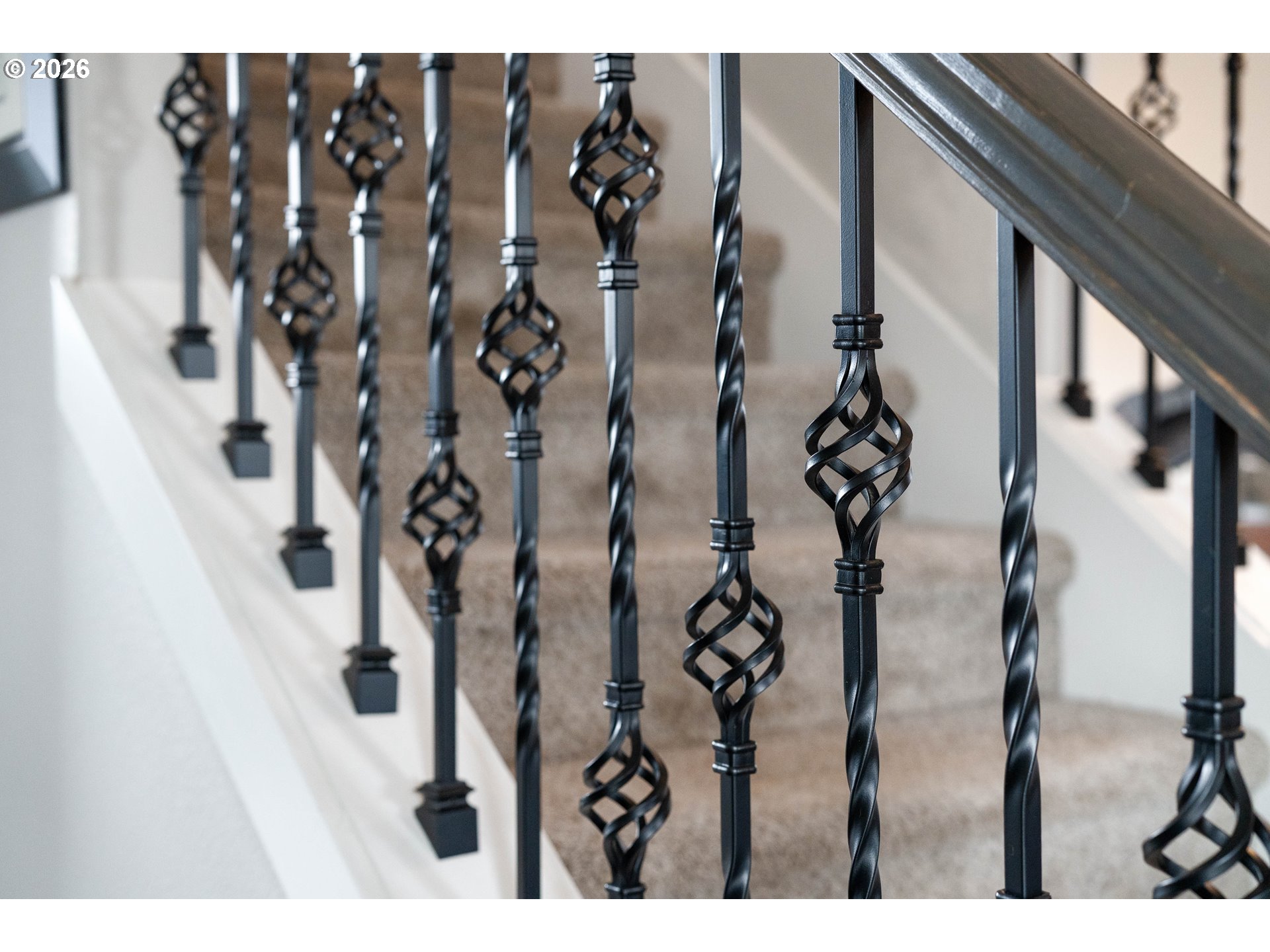 2958 Southwest Redmond Hill Road McMinnville, OR 97128 - Photo 19 of 40 a view of entryway