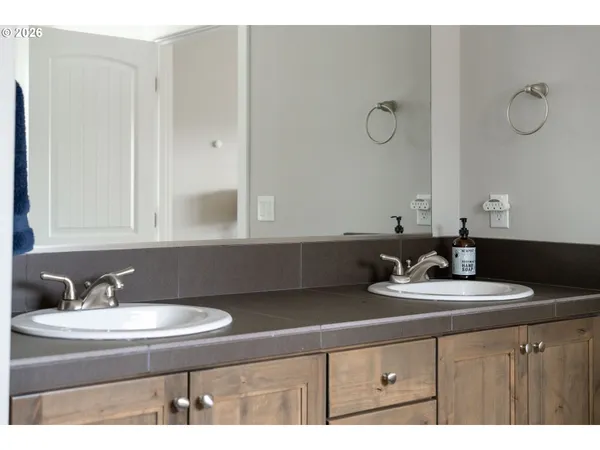 $650,000 | 2958 Southwest Redmond Hill Road, McMinnville, OR 97128