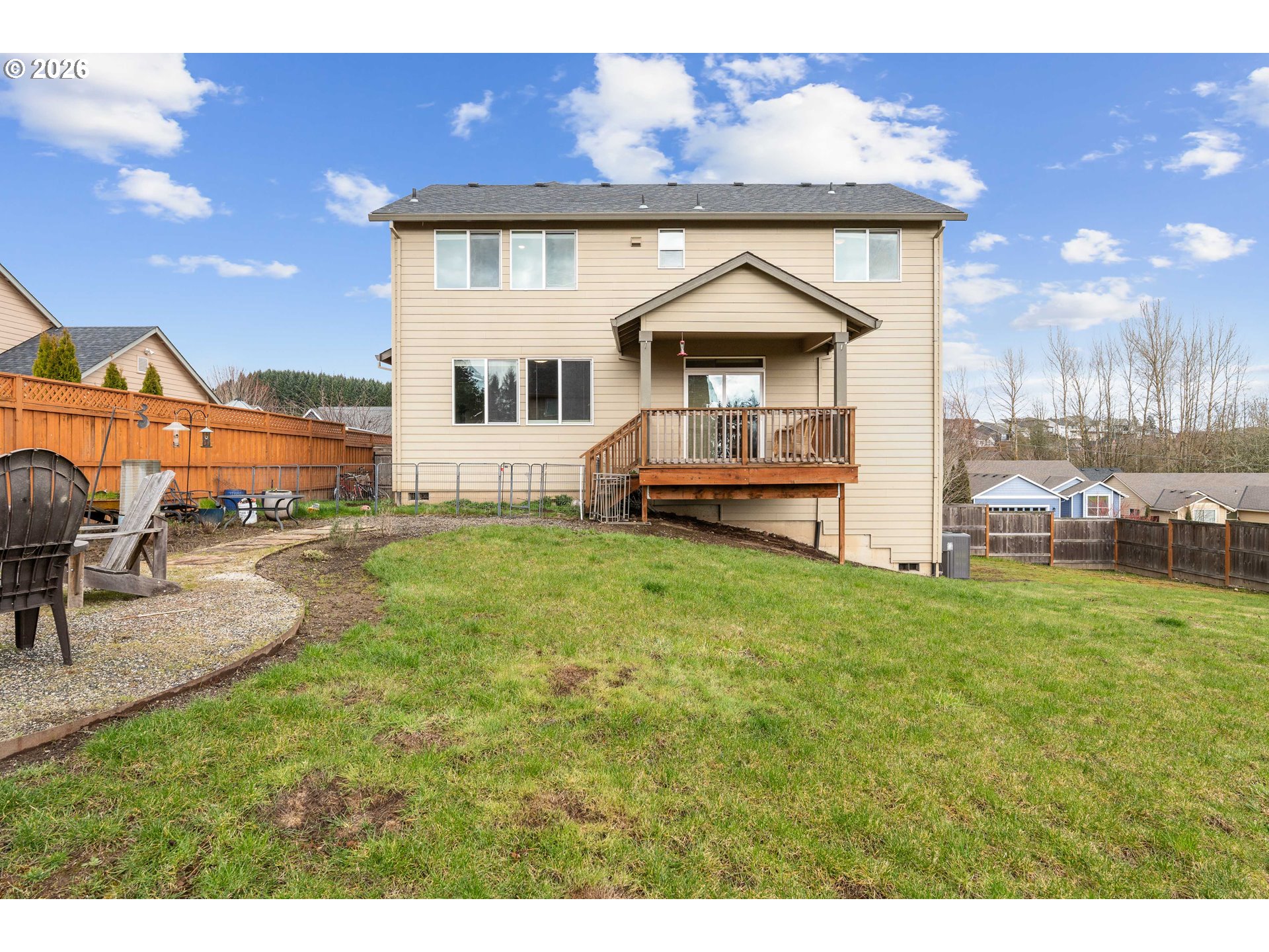 2958 Southwest Redmond Hill Road McMinnville, OR 97128 - Photo 33 of 40 a front view of a house with a yard