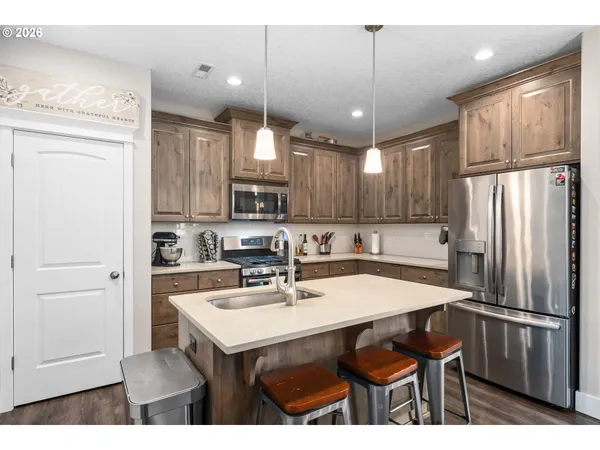 $650,000 | 2958 Southwest Redmond Hill Road, McMinnville, OR 97128
