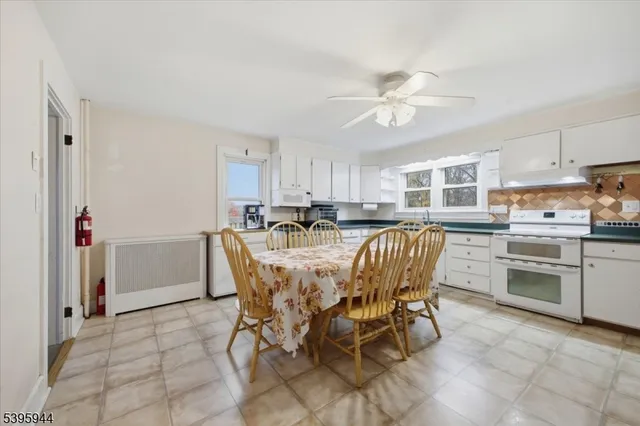 $449,999 | 161 Bryans Road, Hampton, NJ 08827