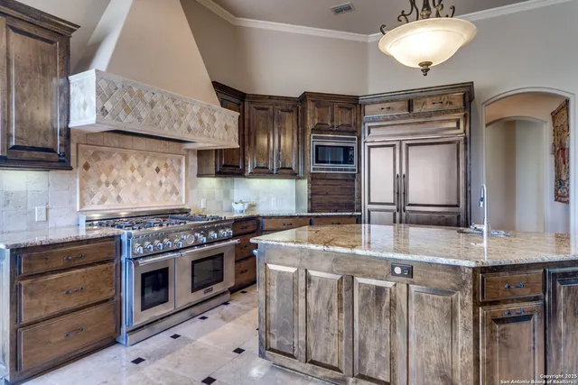 $1,950,000 | 11503 Toponga, Boerne, TX 78006