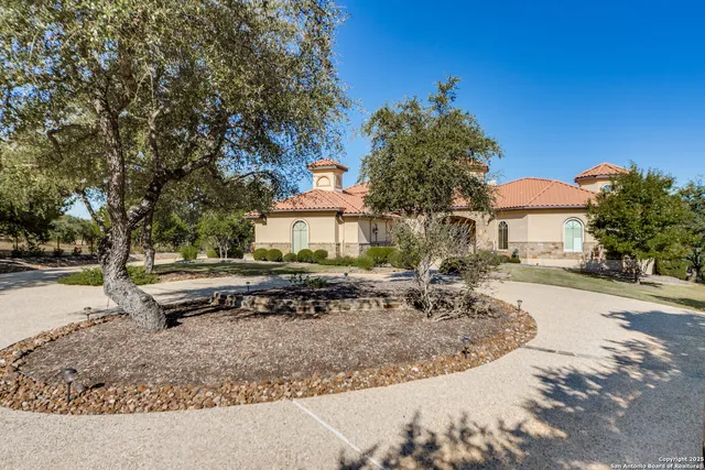 $1,950,000 | 11503 Toponga, Boerne, TX 78006