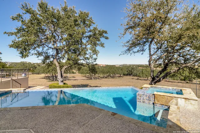 $1,950,000 | 11503 Toponga, Boerne, TX 78006