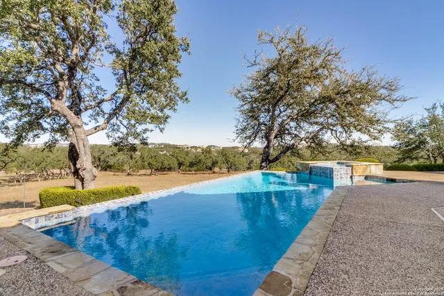 $1,950,000 | 11503 Toponga, Boerne, TX 78006