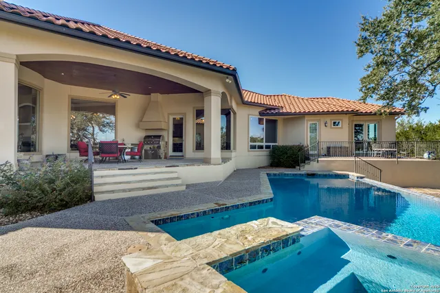 $1,950,000 | 11503 Toponga, Boerne, TX 78006
