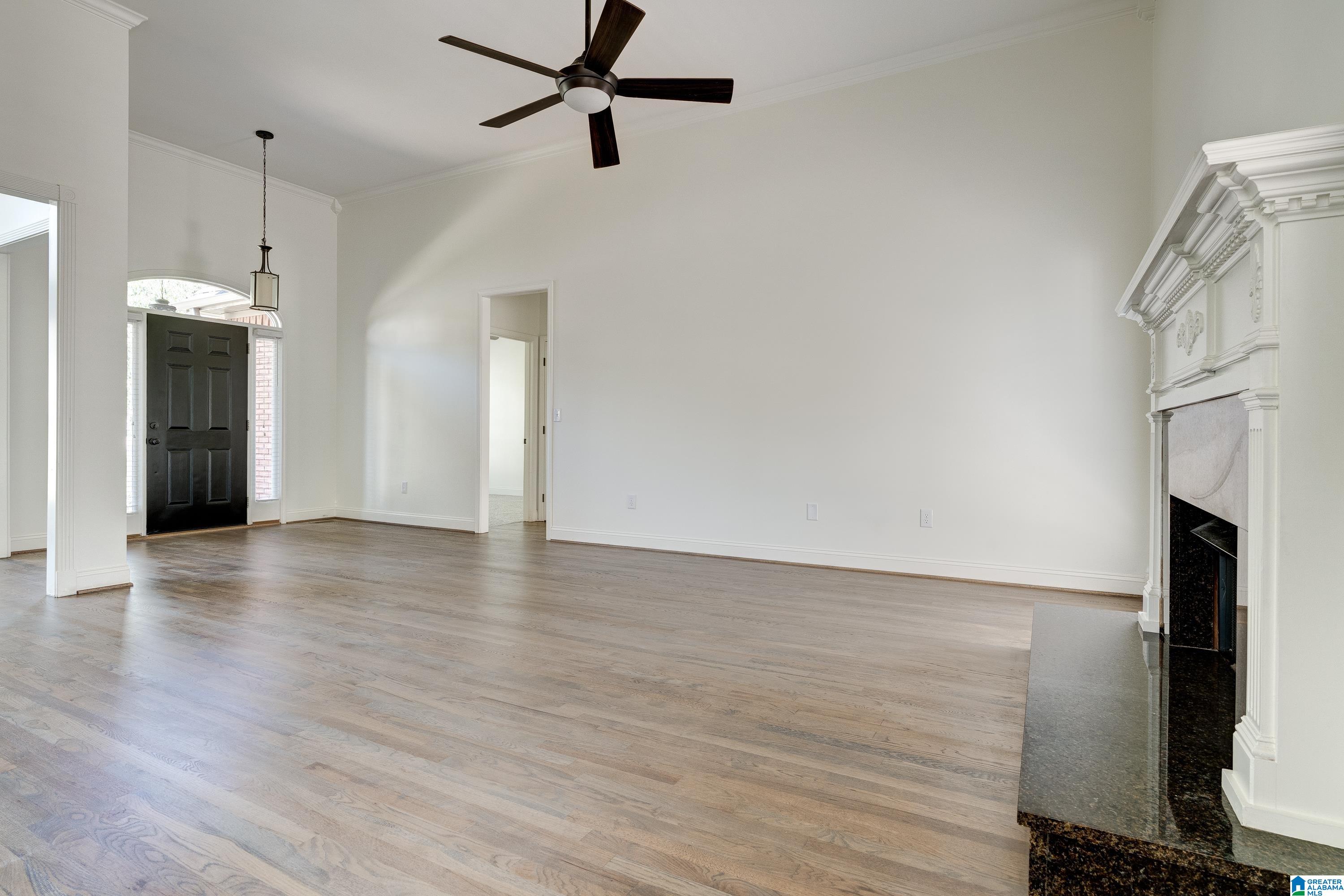 360 Lane Park Trail Alabaster, AL 35114 - Photo 7 of 40