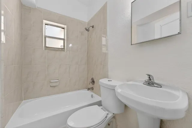 $2,250 | 1534 North 58th Avenue, Hollywood, FL 33021