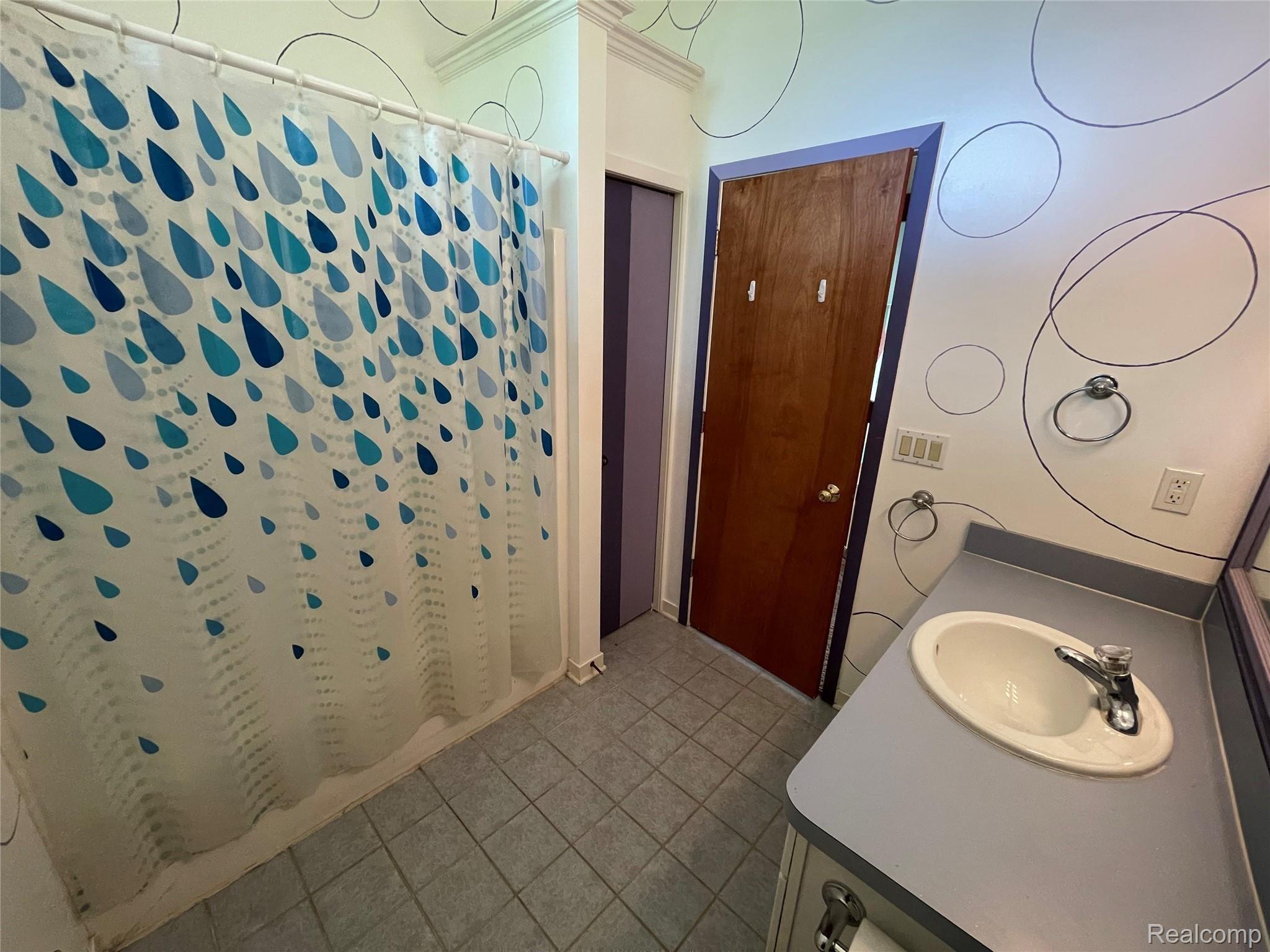 3145 Levalley Road Columbiaville, MI 48421 - Photo 55 of 79 Bath full in hall upstairs2.jpg
