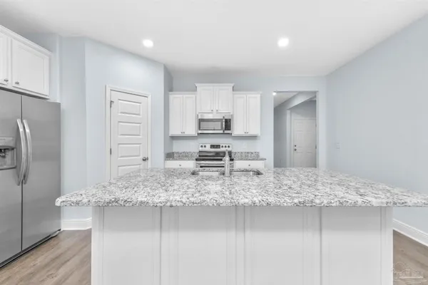 $2,000 | 3846 Hawks Landing Circle, Pace, FL 32571