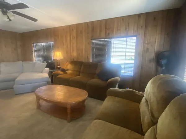 $43,000 | 581 North Crawford Avenue, Unit 112, Dinuba, CA 93618
