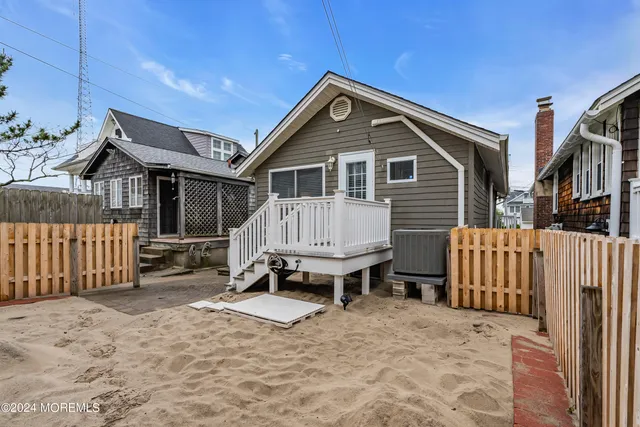 $3,100 | 50 1st Avenue, Manasquan, NJ 08736