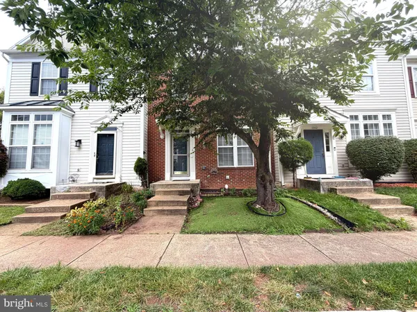 $3,100 | 5944 Raina Drive, Centreville, VA 20120