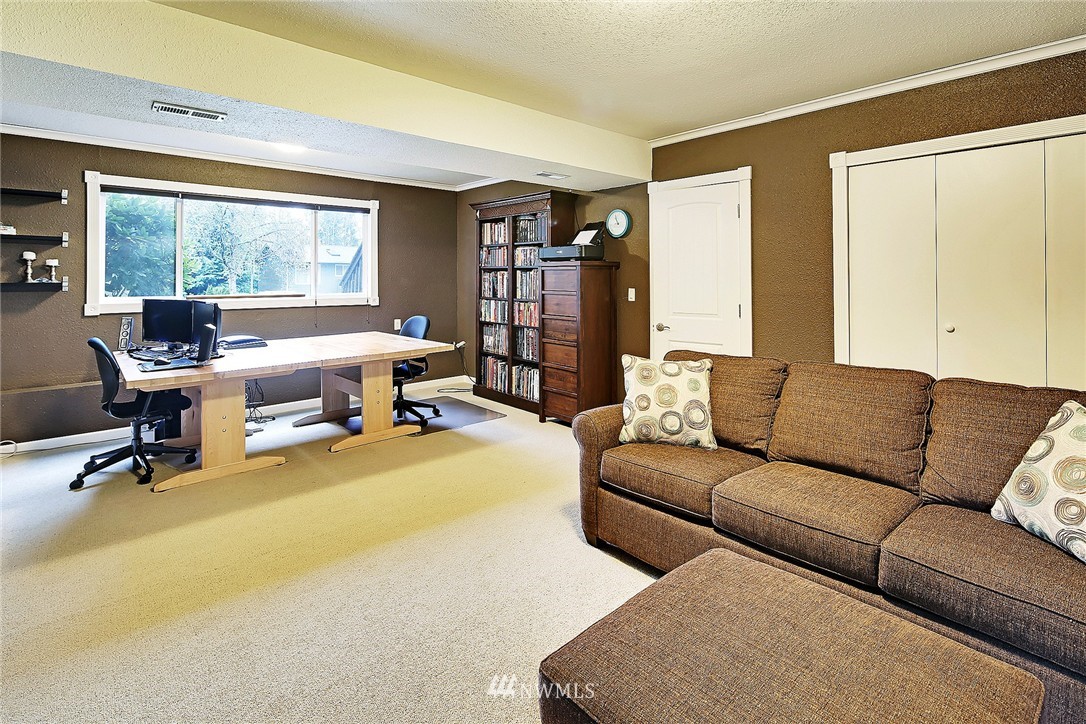 17904 25th Drive Southeast Bothell, WA 98012 - Photo 13 of 19 Gallery Image 13