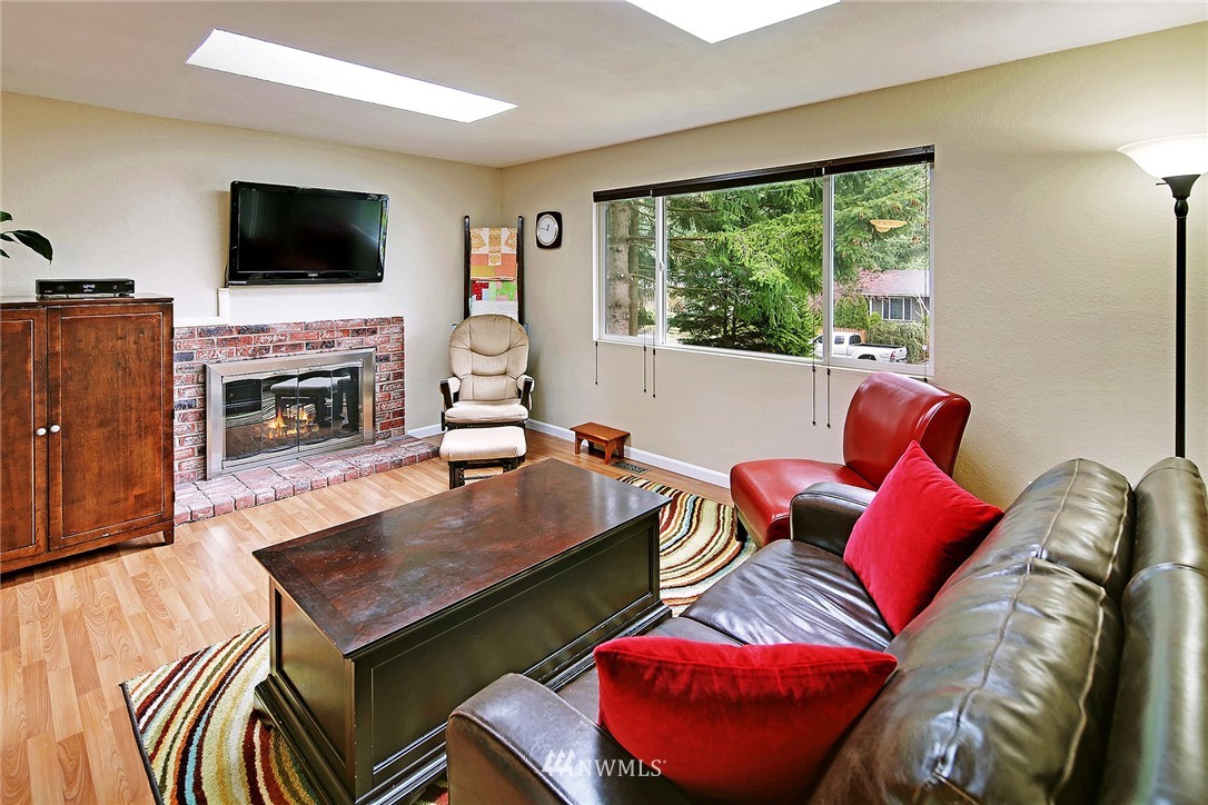 17904 25th Drive Southeast Bothell, WA 98012 - Photo 7 of 19 Gallery Image 7