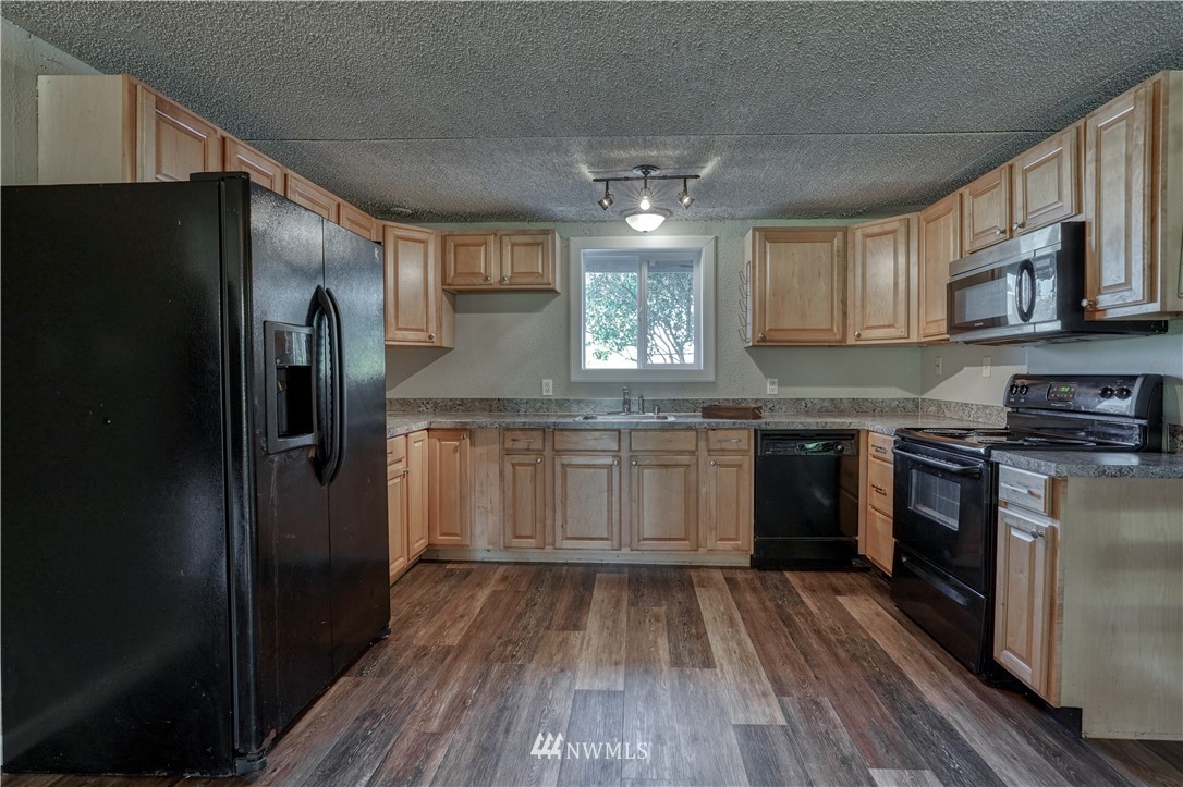 2563 Zell Road Custer, WA 98240 - Photo 3 of 25