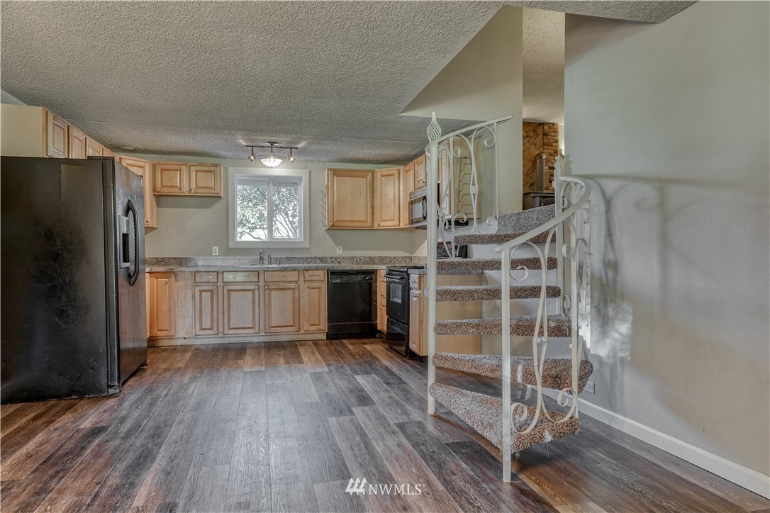 2563 Zell Road Custer, WA 98240 - Photo 4 of 25