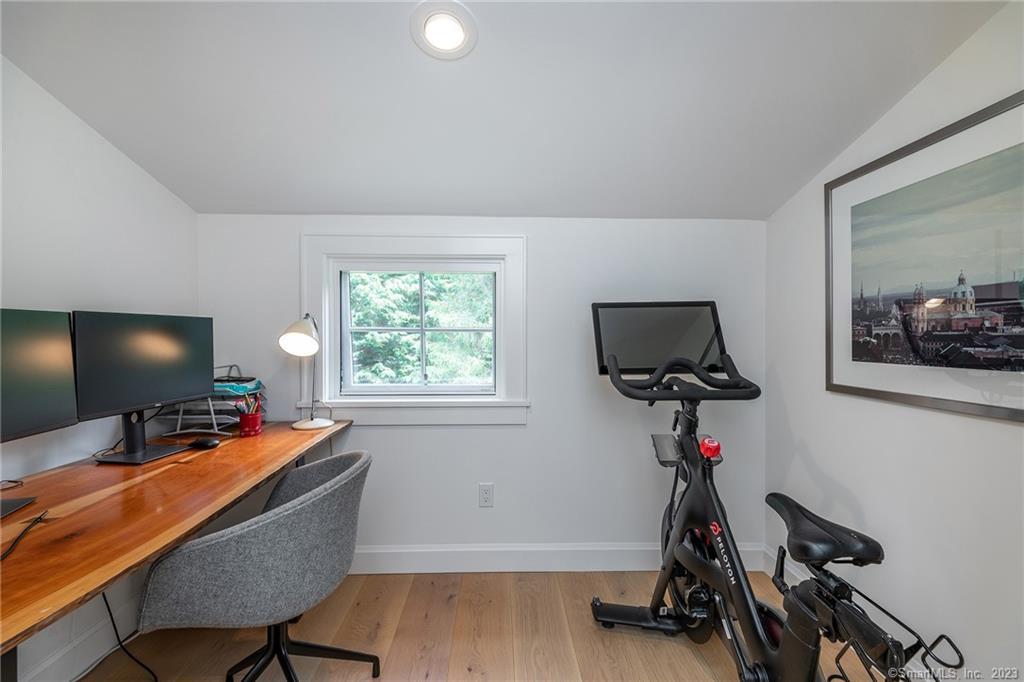 147 Wykeham Road Washington, CT 06793 - Photo 31 of 40 Upper level office.