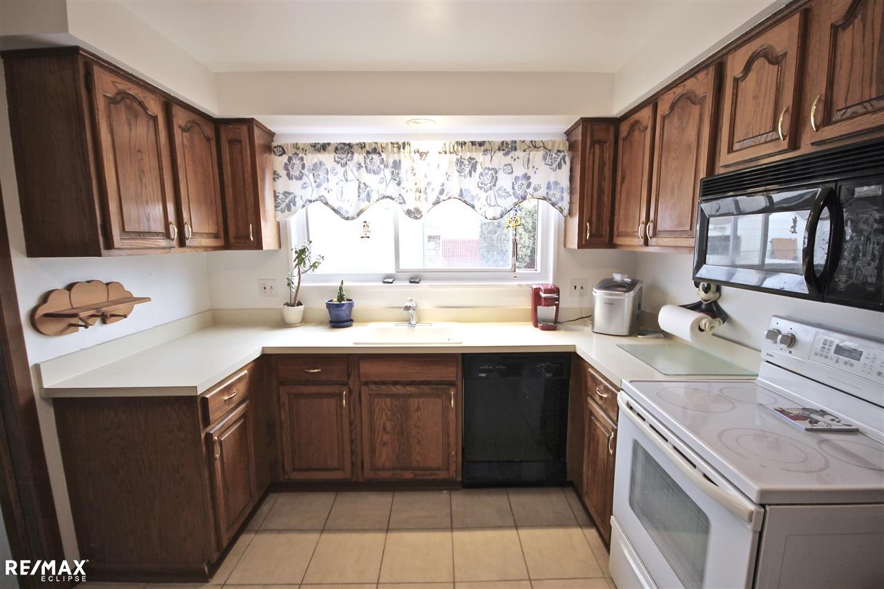 17851 Airport Road Fraser, MI 48026 - Photo 2 of 36 Gallery Image 2