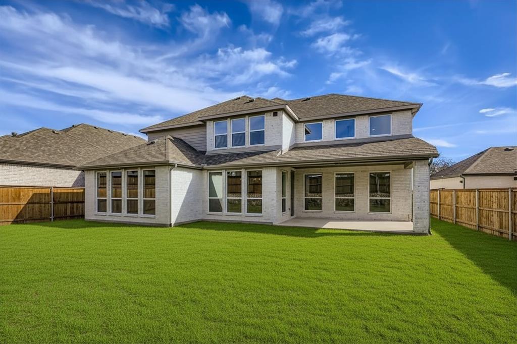 1841 Pk Vista Way Midlothian, TX 76065 - Photo 25 of 28 a front view of a house with a garden