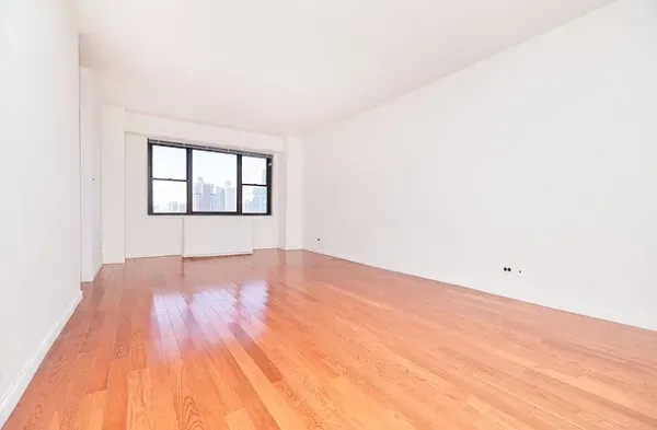 $4,400 | Undisclosed Address | Upper East Side