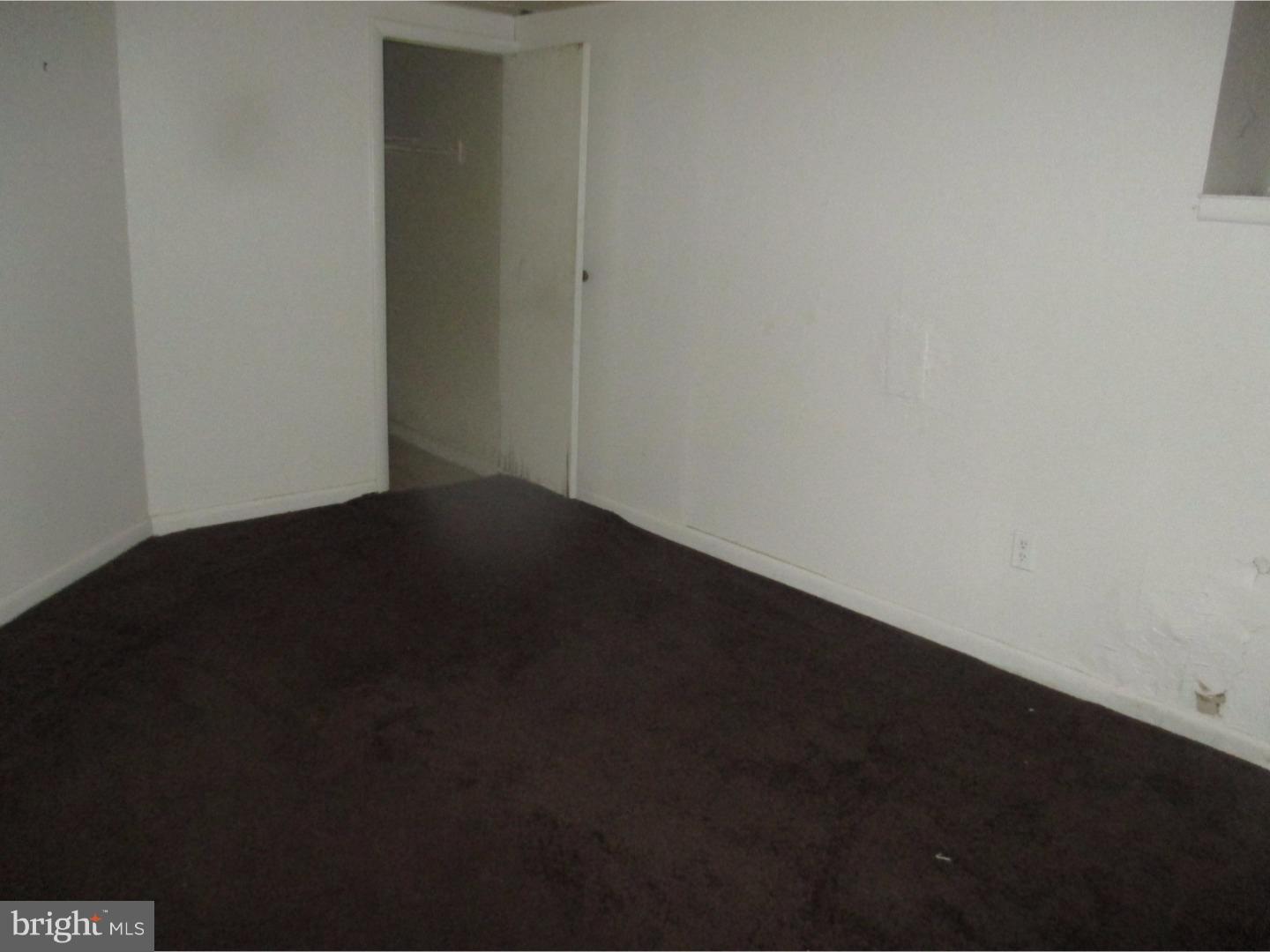 42 Kent Road Upper Darby, PA 19082 - Photo 4 of 14