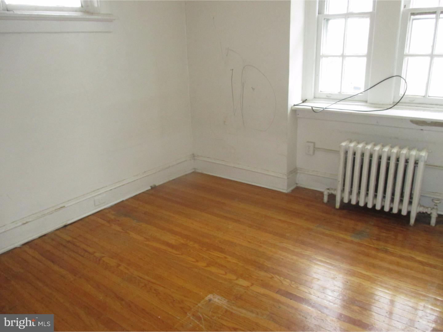 42 Kent Road Upper Darby, PA 19082 - Photo 7 of 14