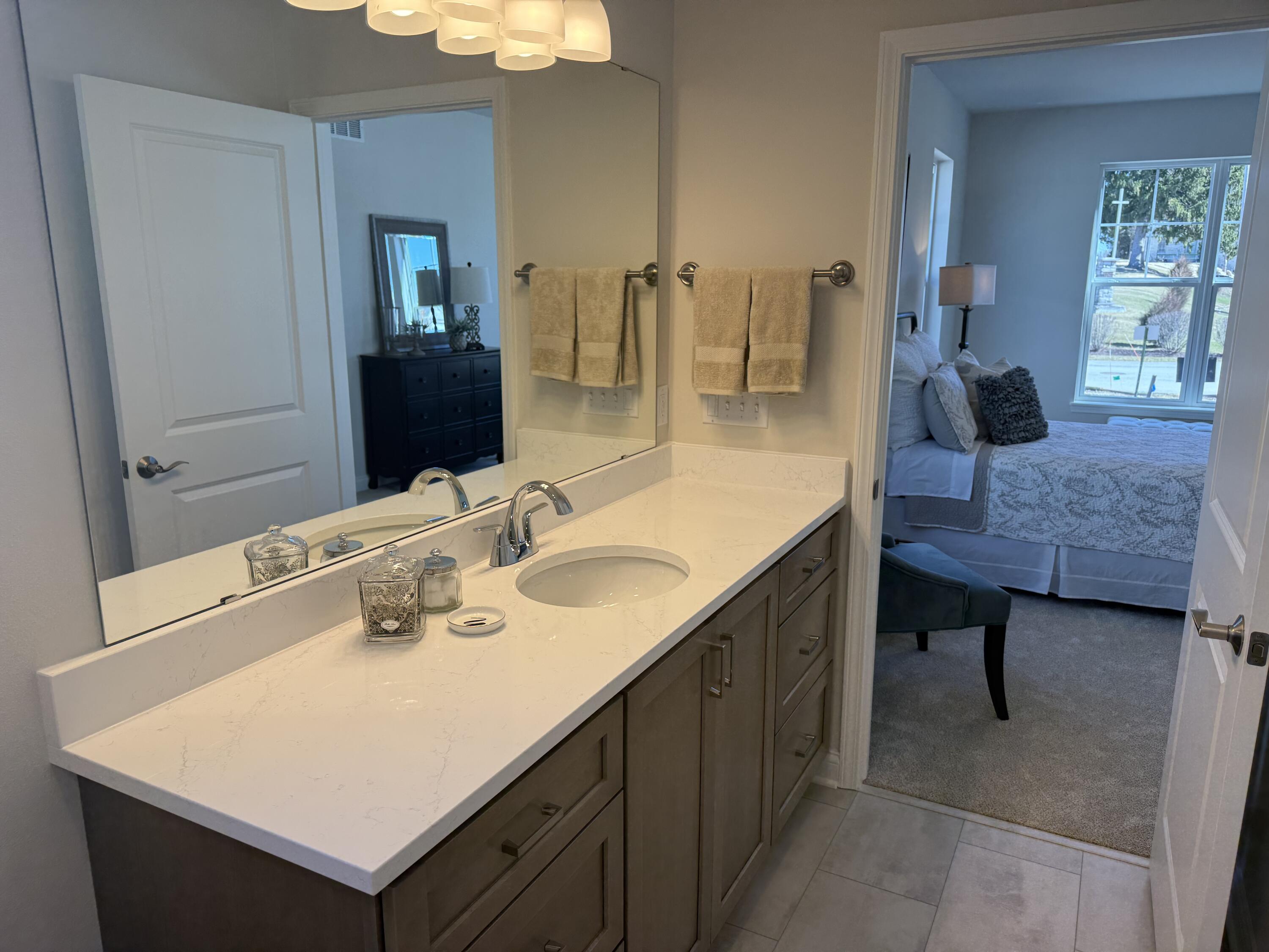 327 Sandy Circle Pewaukee, WI 53072 - Photo 14 of 22 Private Guest en suite