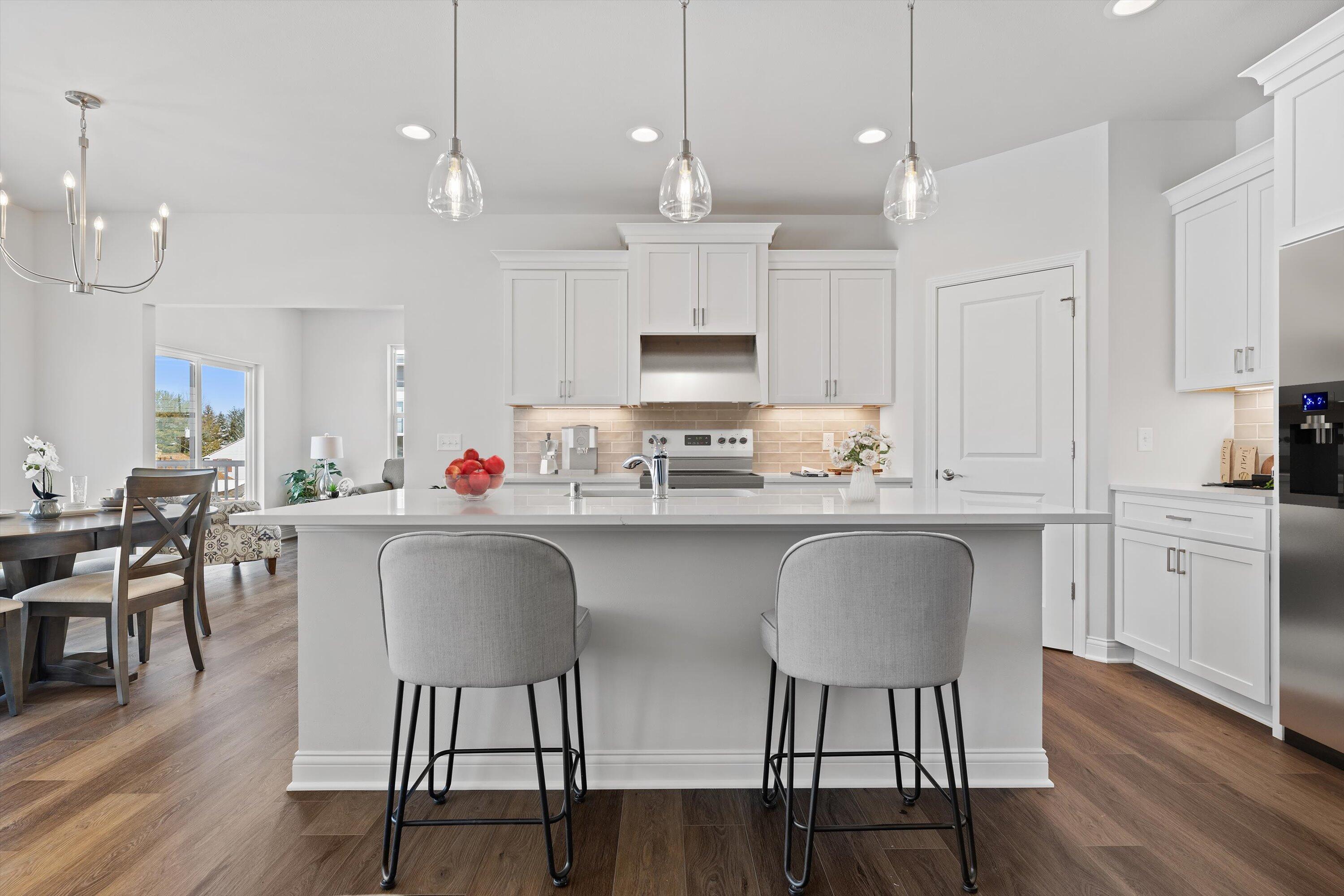 327 Sandy Circle Pewaukee, WI 53072 - Photo 17 of 36 Island w Pendants Virtual appliances