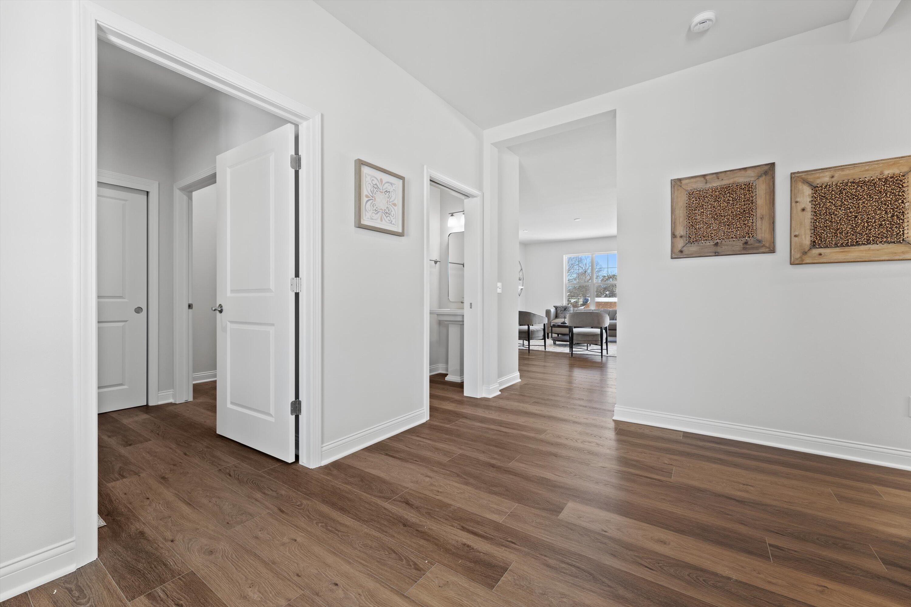 327 Sandy Circle Pewaukee, WI 53072 - Photo 3 of 36 Foyer to Great Room