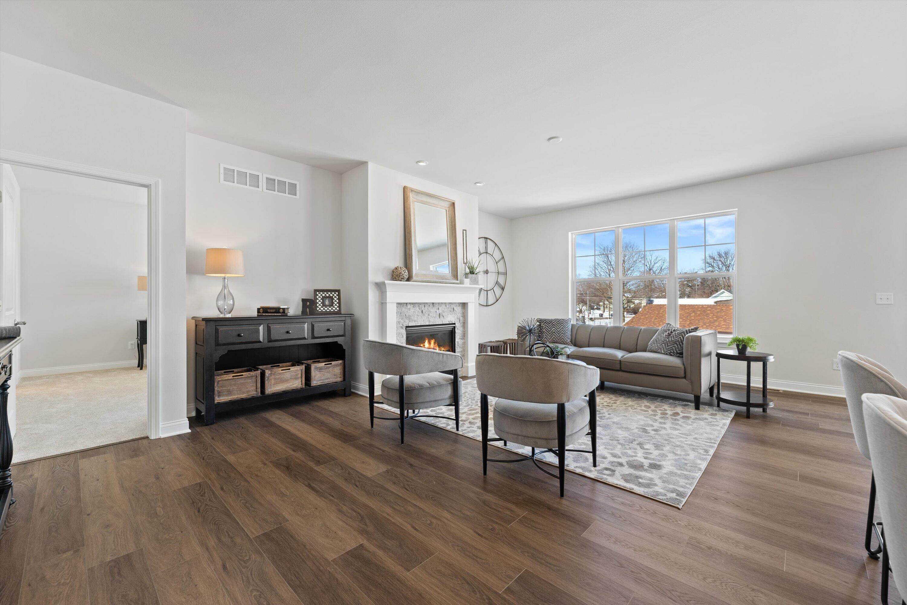 327 Sandy Circle Pewaukee, WI 53072 - Photo 8 of 36 Open Great Room