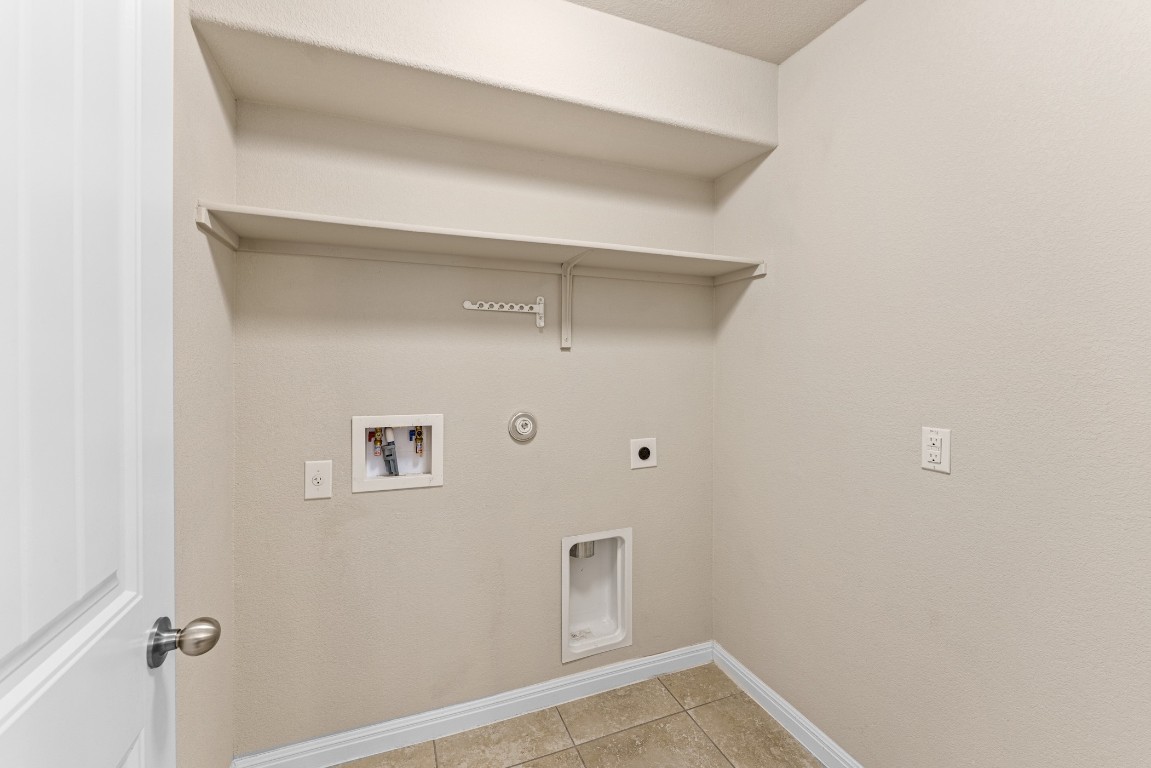 408 Cane River Road Pflugerville, TX 78660 - Photo 30 of 38 a view of small space