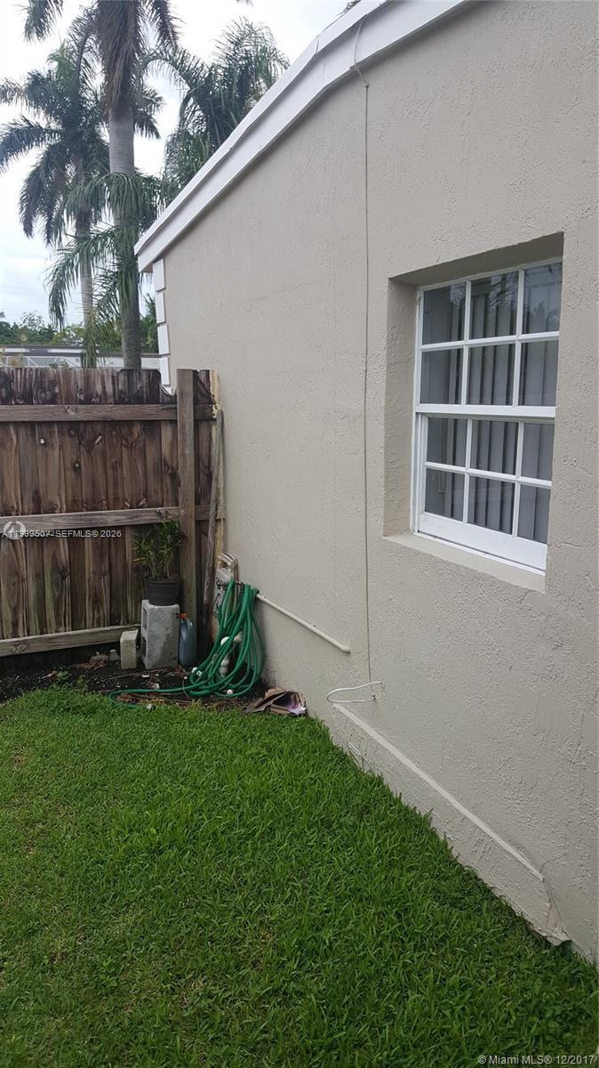 9841 Southwest 48th Street, Unit 1 Miami, FL 33165 - Photo 12 of 27