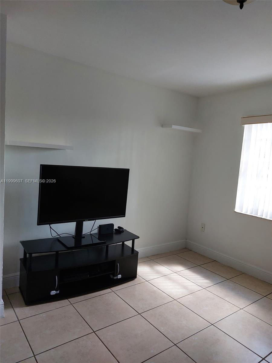 9841 Southwest 48th Street, Unit 1 Miami, FL 33165 - Photo 16 of 27