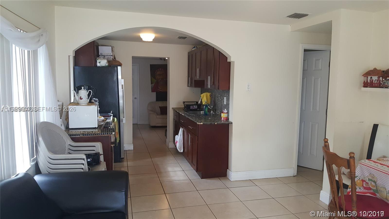 9841 Southwest 48th Street, Unit 1 Miami, FL 33165 - Photo 7 of 27