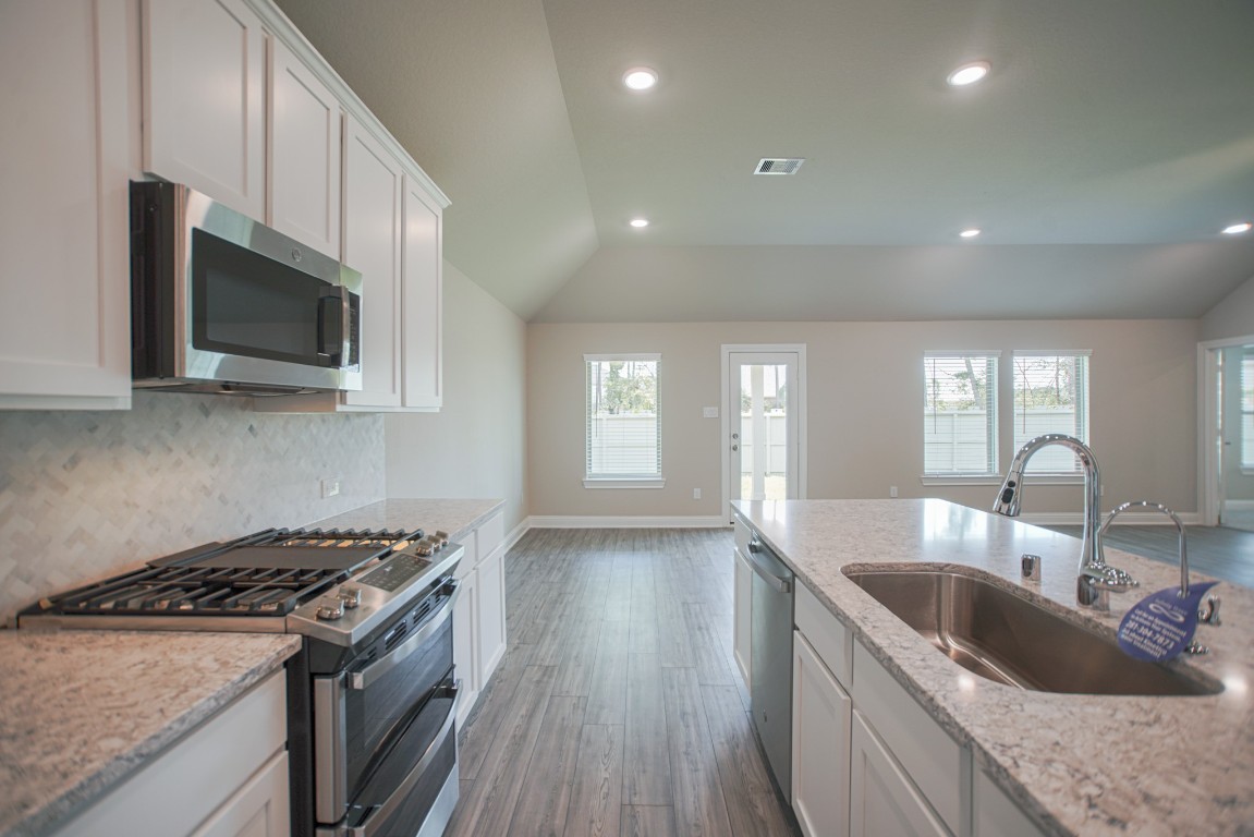 17112 Coneflower Place Conroe, TX 77385 - Photo 12 of 27