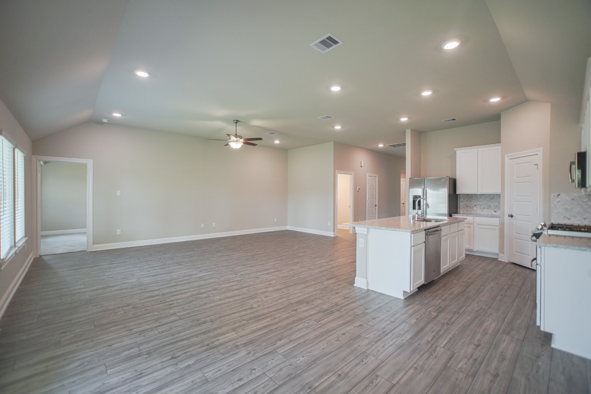 17112 Coneflower Place Conroe, TX 77385 - Photo 13 of 27