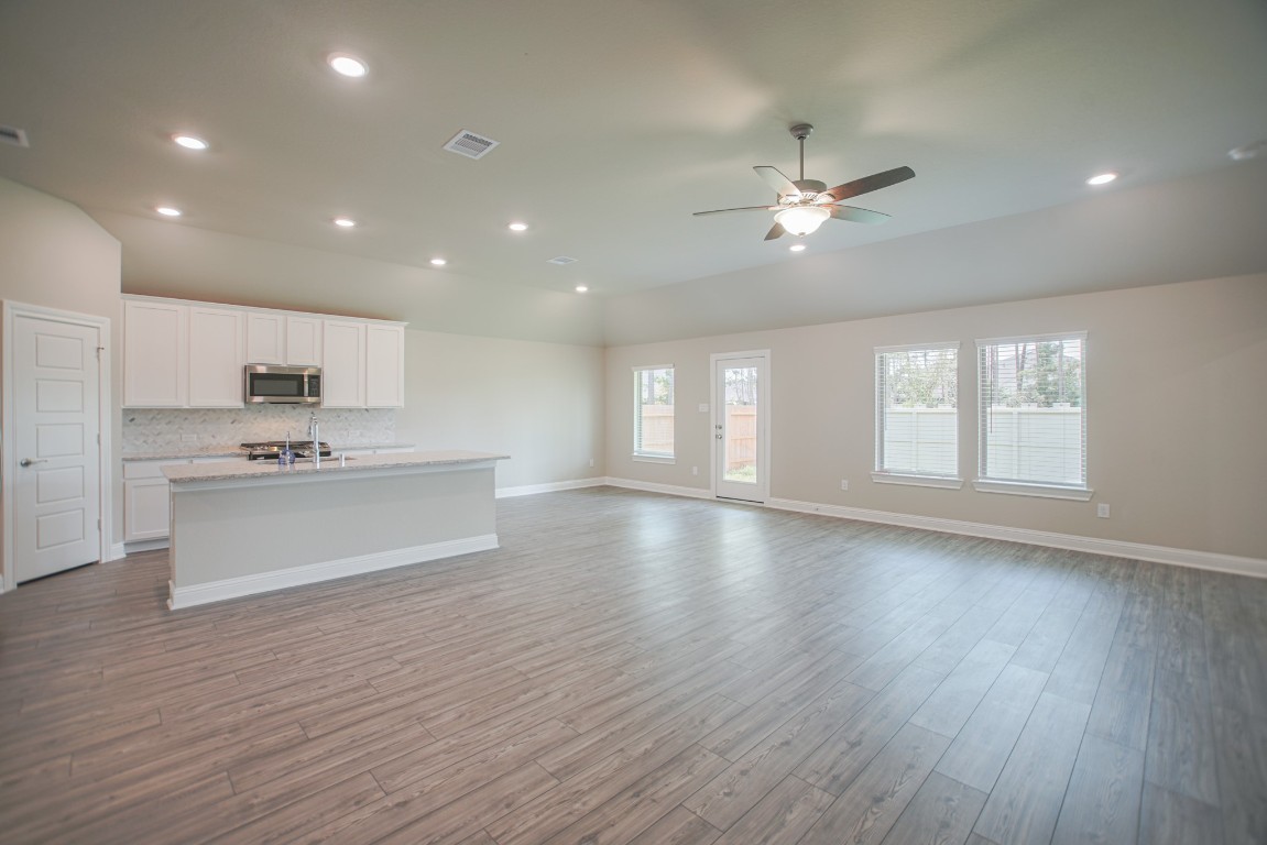 17112 Coneflower Place Conroe, TX 77385 - Photo 5 of 27