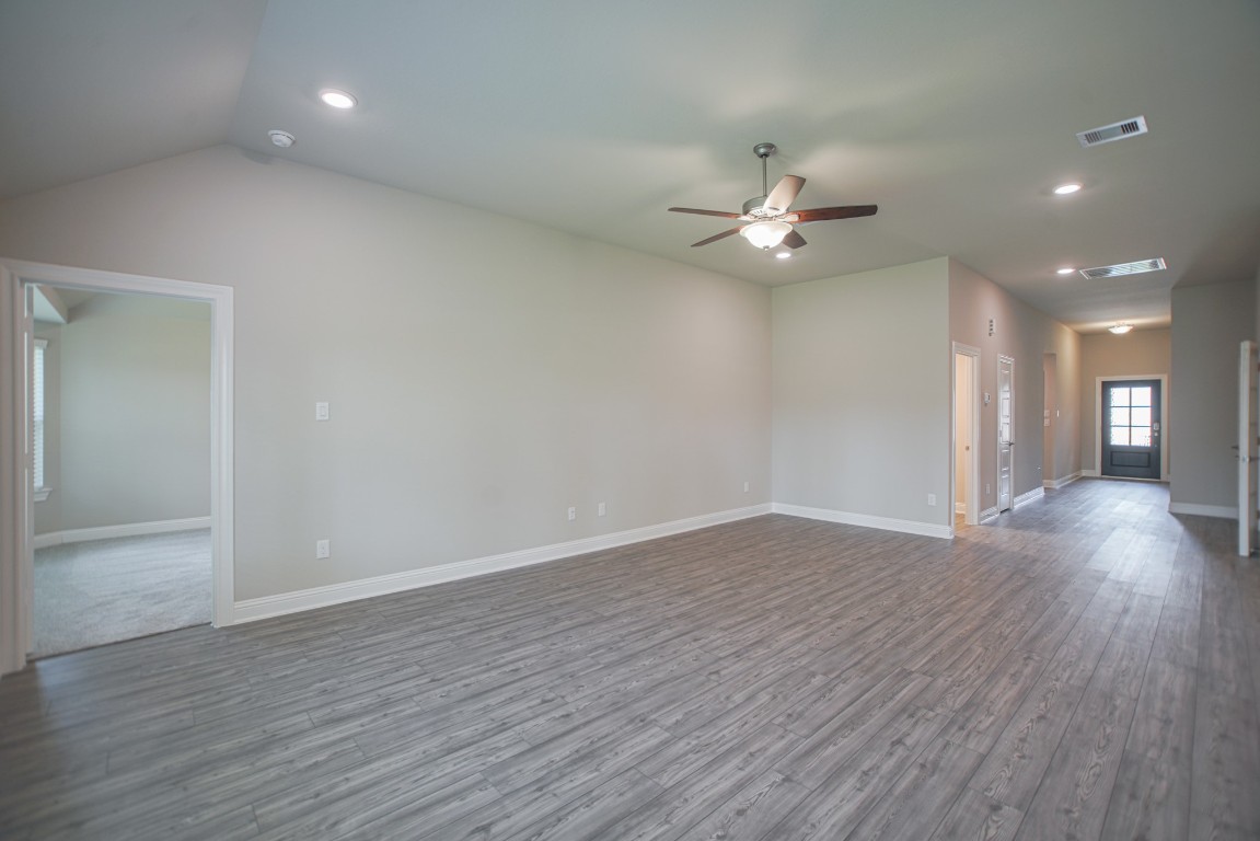17112 Coneflower Place Conroe, TX 77385 - Photo 8 of 27